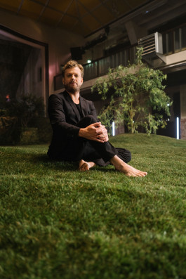 is-layout non-narrative